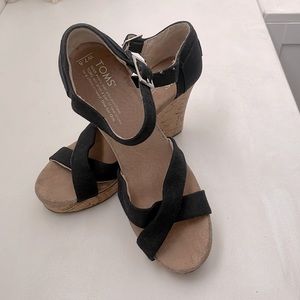 Woman Toms wedges